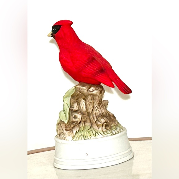 Red Cardinal Bird Figurine Ceramic Decorative Accent - Picture 2 of 7